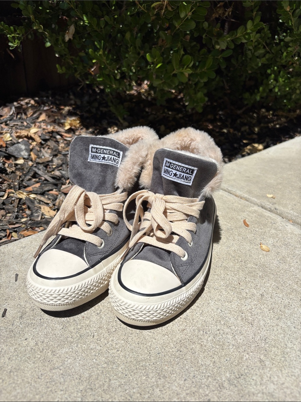Kids' Gray Faux-Fur High-Top Sneakers 🐰